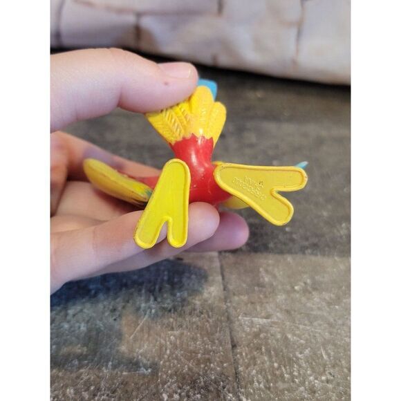 RFC 2000 parrot bird Rainforest Cafe toy figure - Picture 4 of 4
